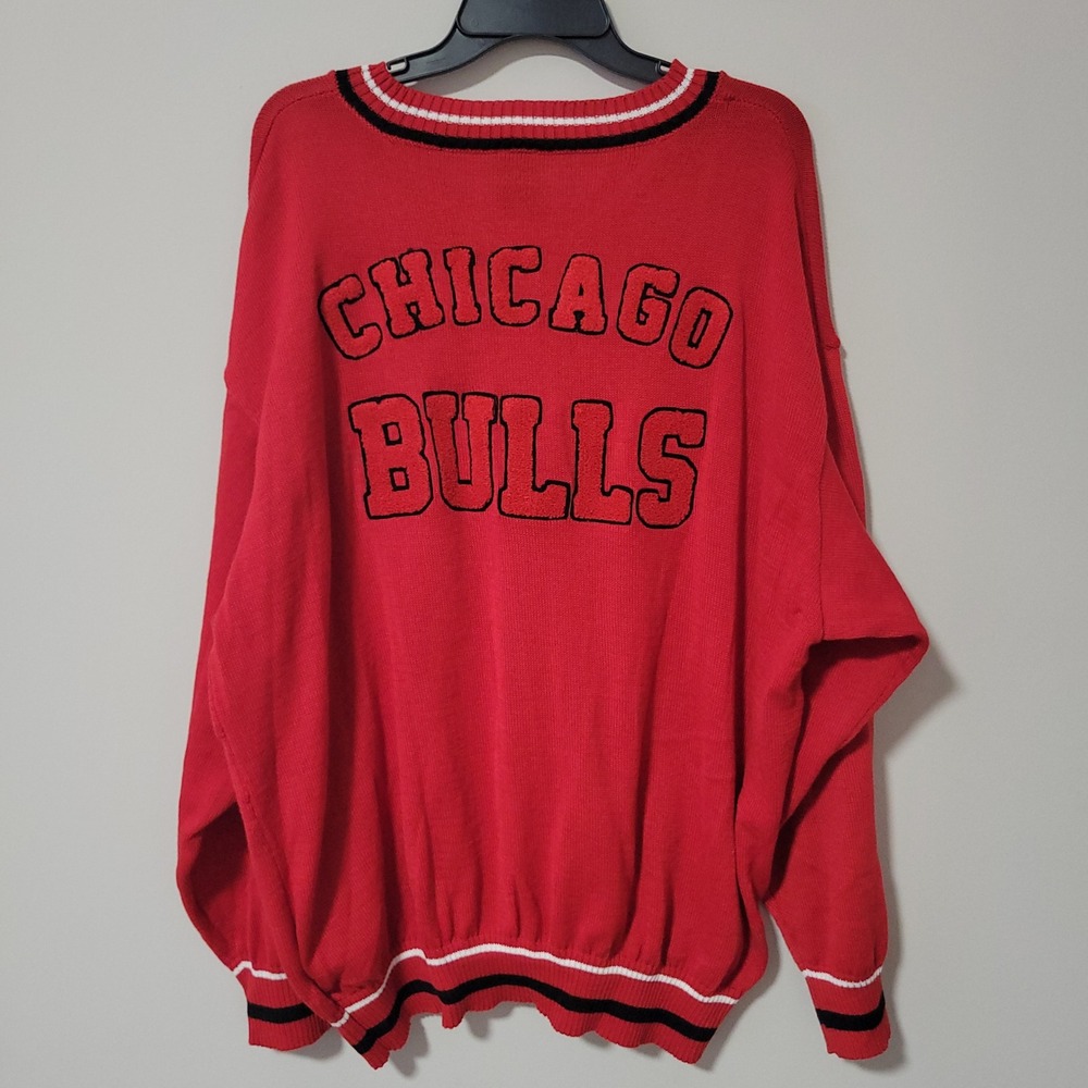 Ultra Game NBA Chicago Bulls Red V-Neck Sweater Mens 3X Varsity Knit Pullover - Picture 8 of 9